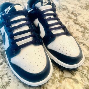 Nike Low-Top Sneakers — White & Navy Blue